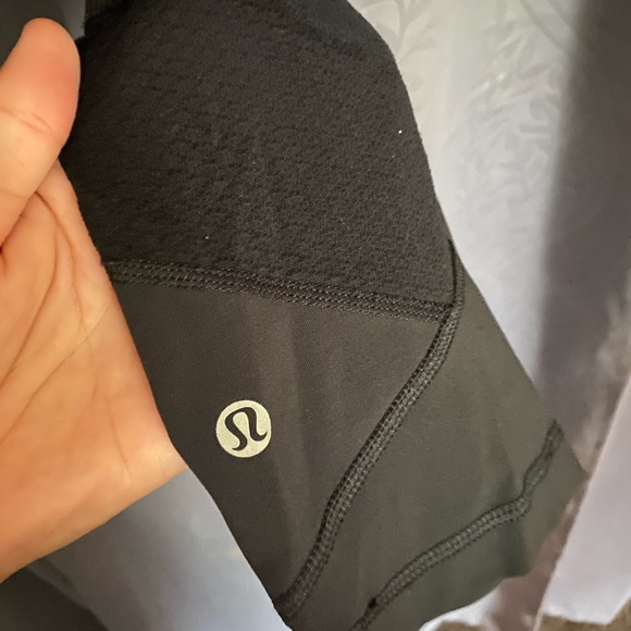 Lululemon Black Sz 10 running yoga leggings Capri - Picture 3 of 5